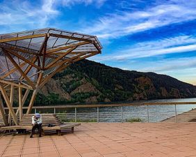 ПУТЕШЕСТВИЕ В ДИВНОГОРЬЕ